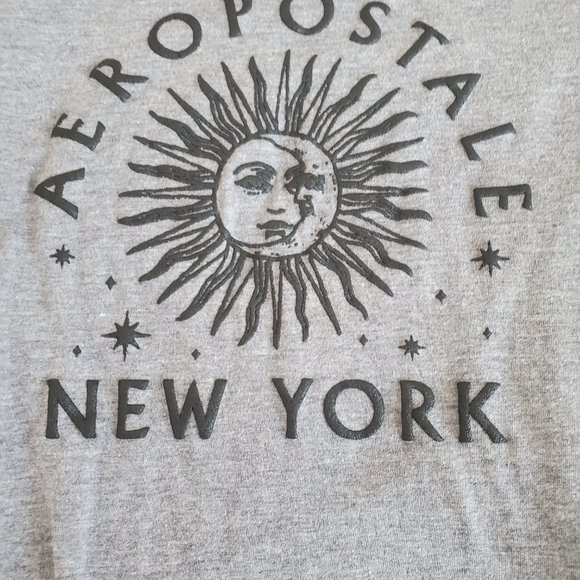 Aeropostale T-shirt - Picture 2 of 2
